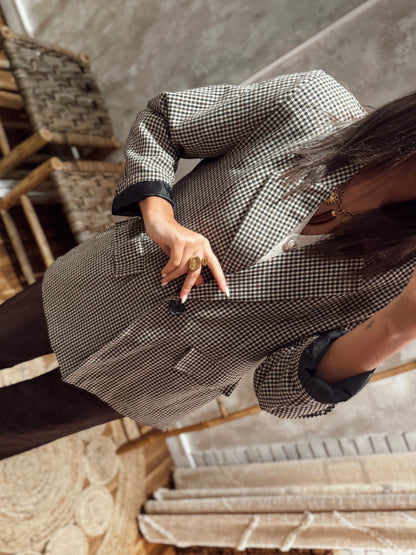 Blazer em tecido tipo fazenda com padrão vichy