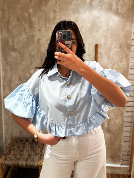 Camiseiro c/folhos e botões dourados