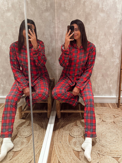 Kit de Natal Aurora Store — Pijama Unissexo com Cartão-Presente