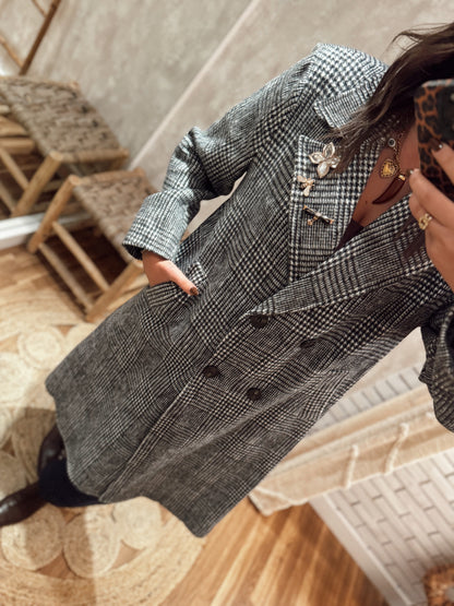 Casaco Clássico em Fazenda com Alfinetes Removíveis - Branco/preto