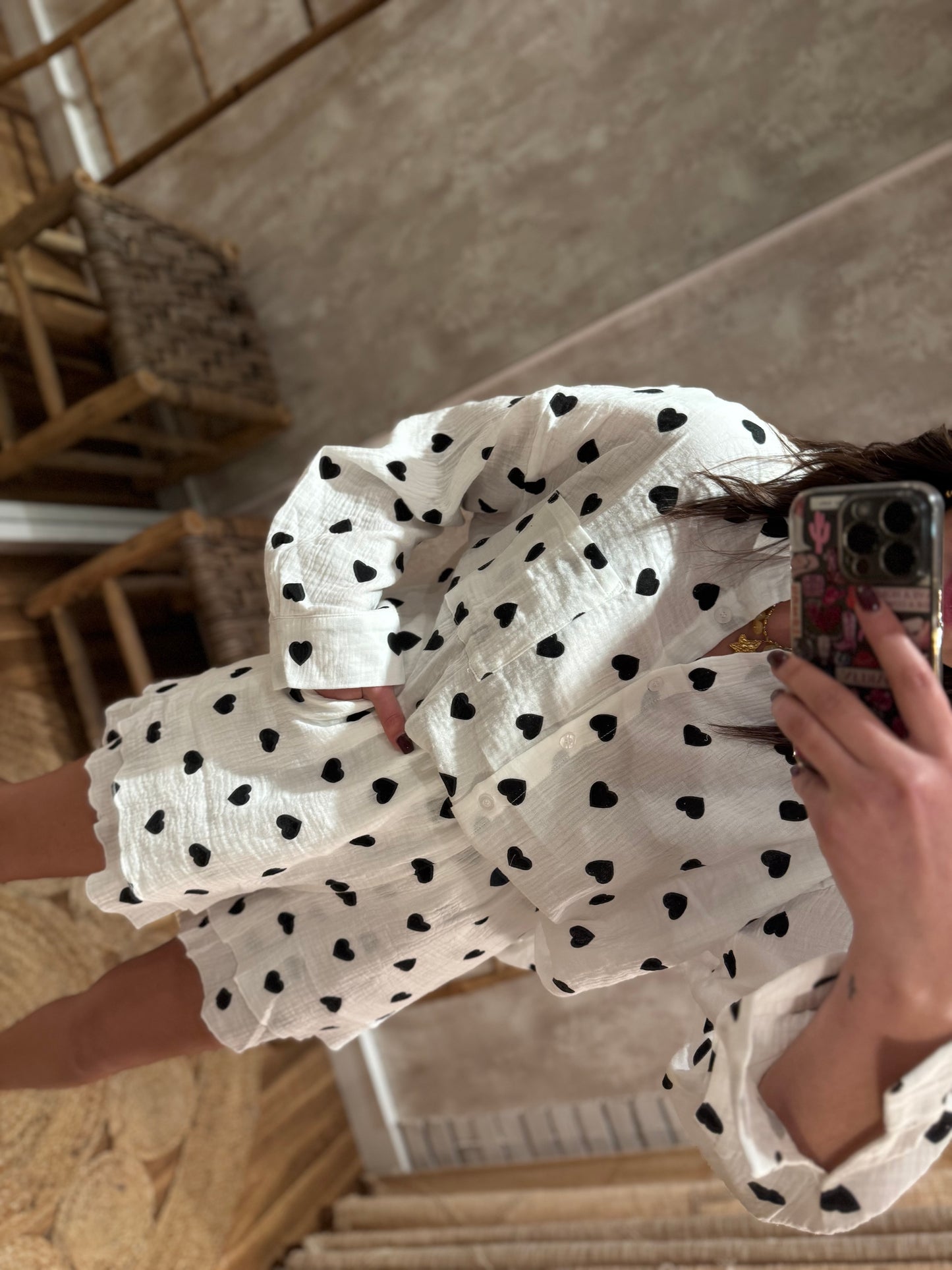 Conjunto de camisa y pantalón corto con corazones