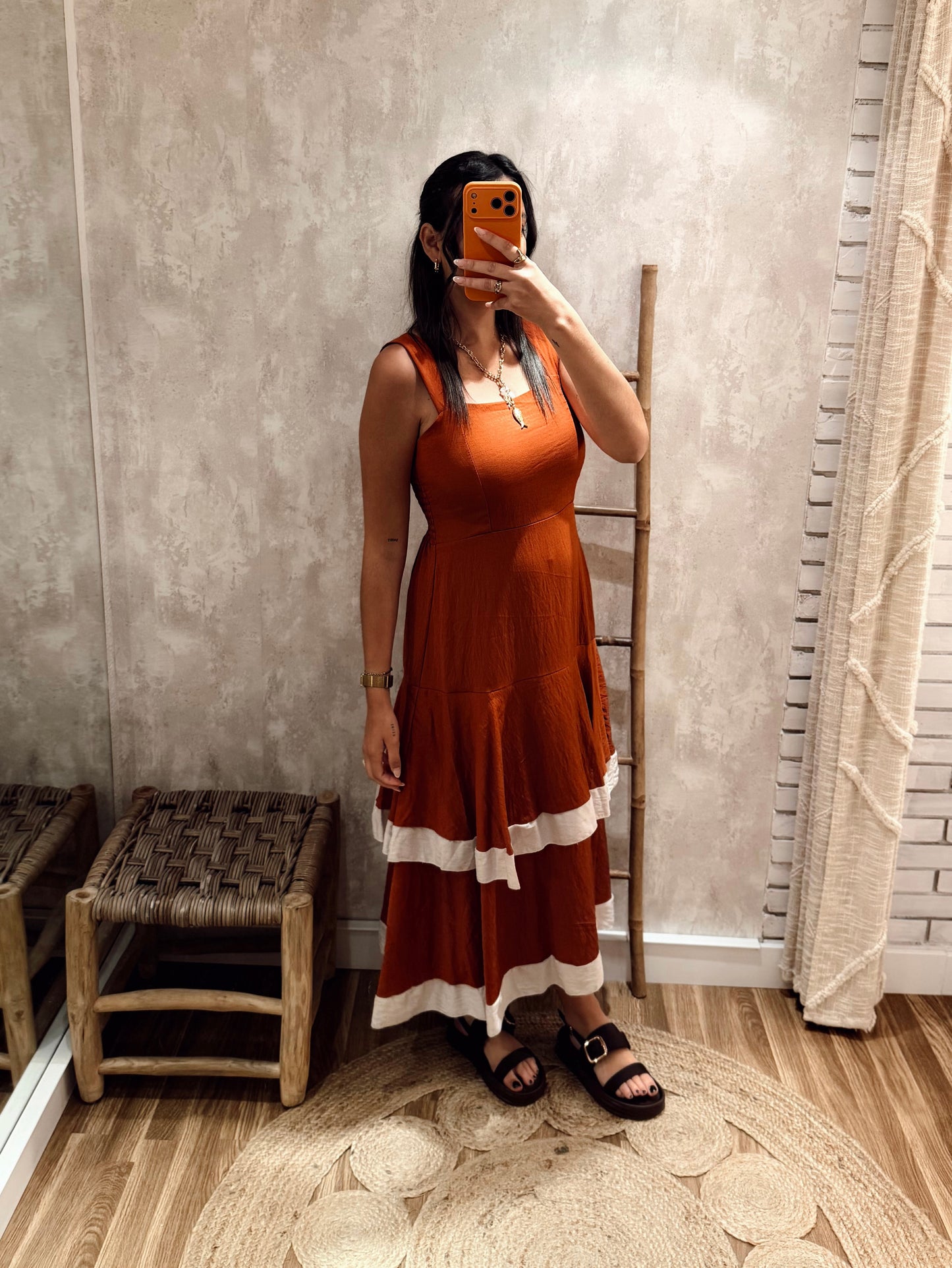 Vestido Midi Camadas