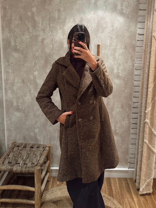 Casaco comprido em fazenda