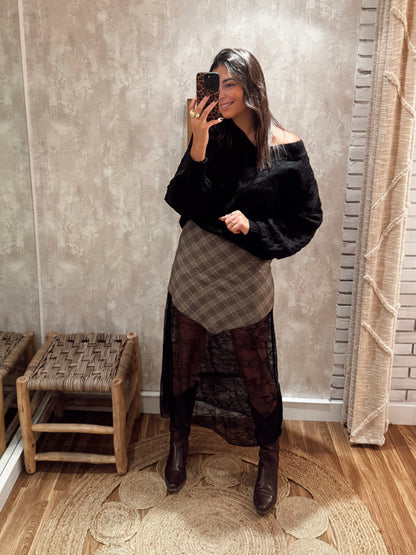 Saia com Renda e Padrão Xadrez