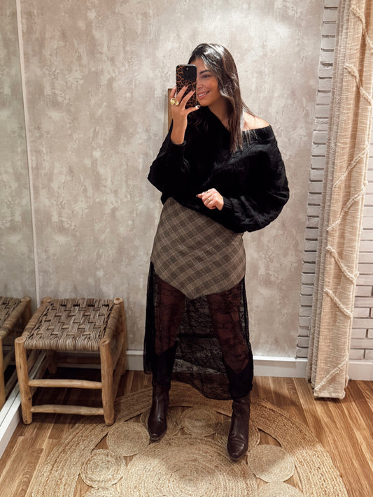 Saia com Renda e Padrão Xadrez