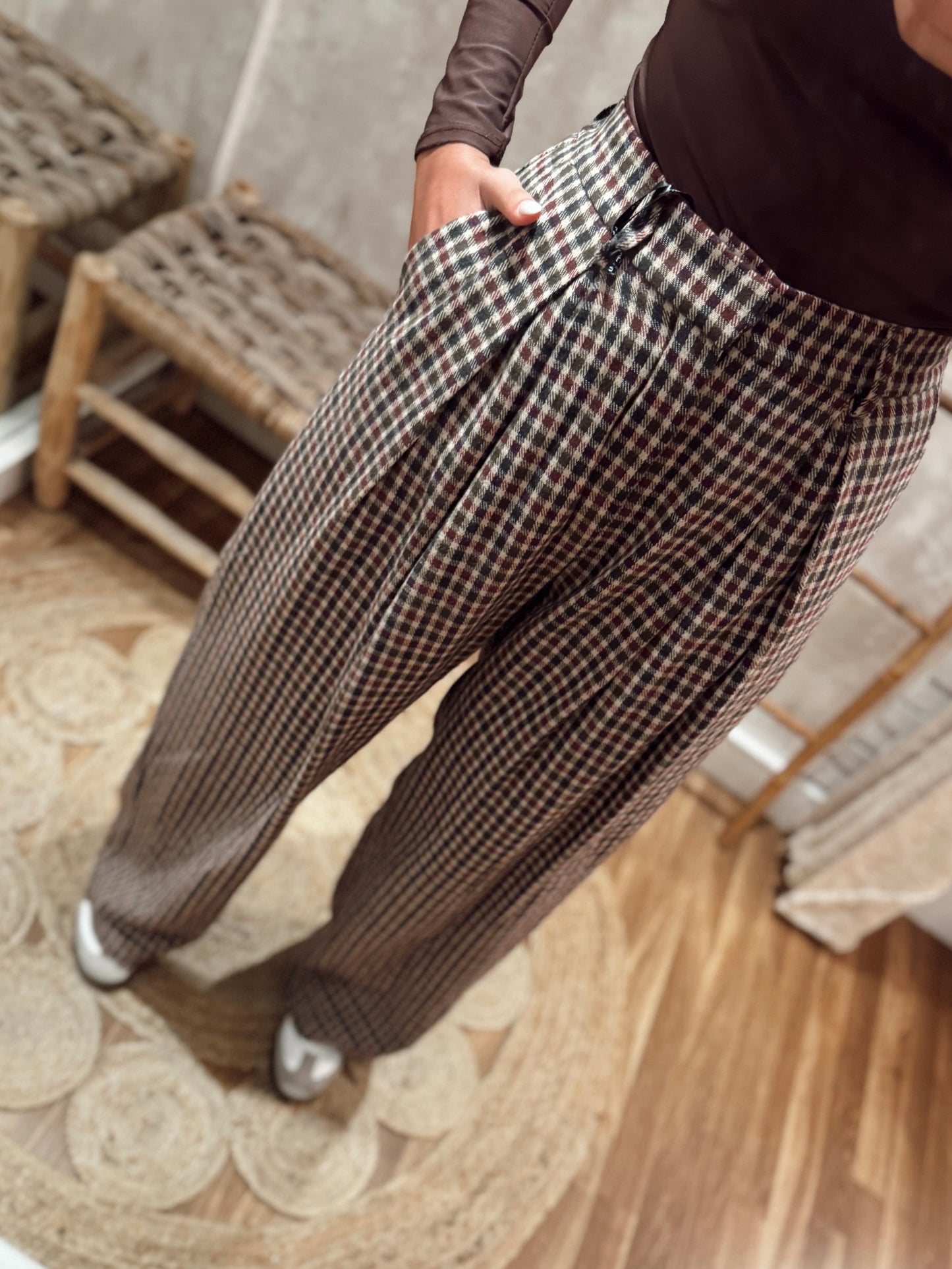 Calças Lumina em padrão xadrez pequeno