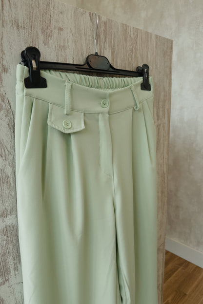 Pantalones palazzo de corte fluido