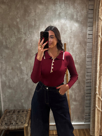 Body em malha canelada c/decote em polo