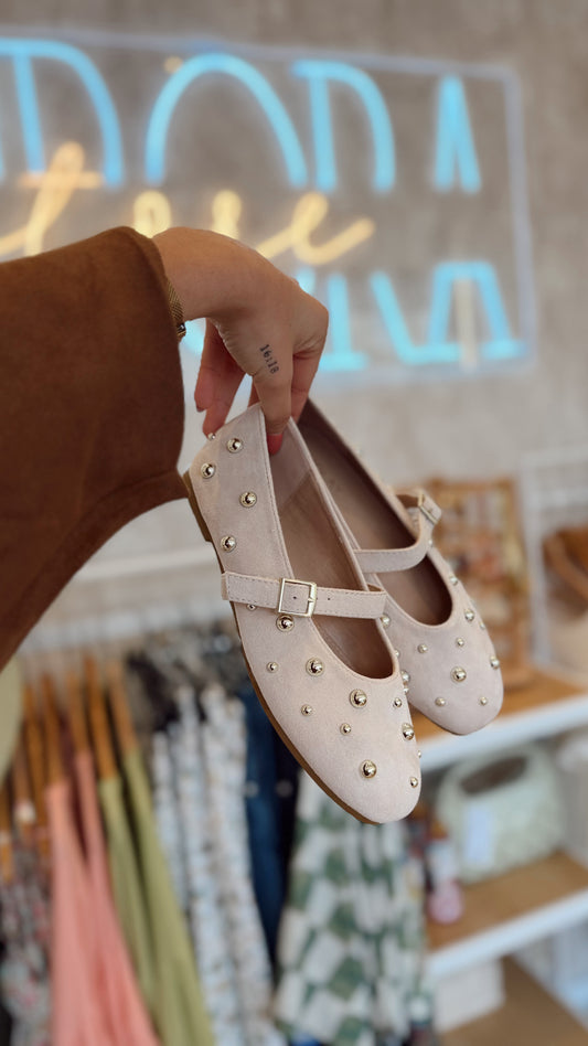 Sabinas Bege com Tachas Douradas