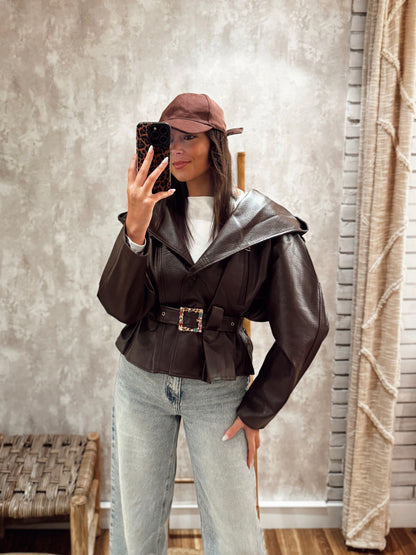 Casaco efeito pele em tom castanho- Mochy