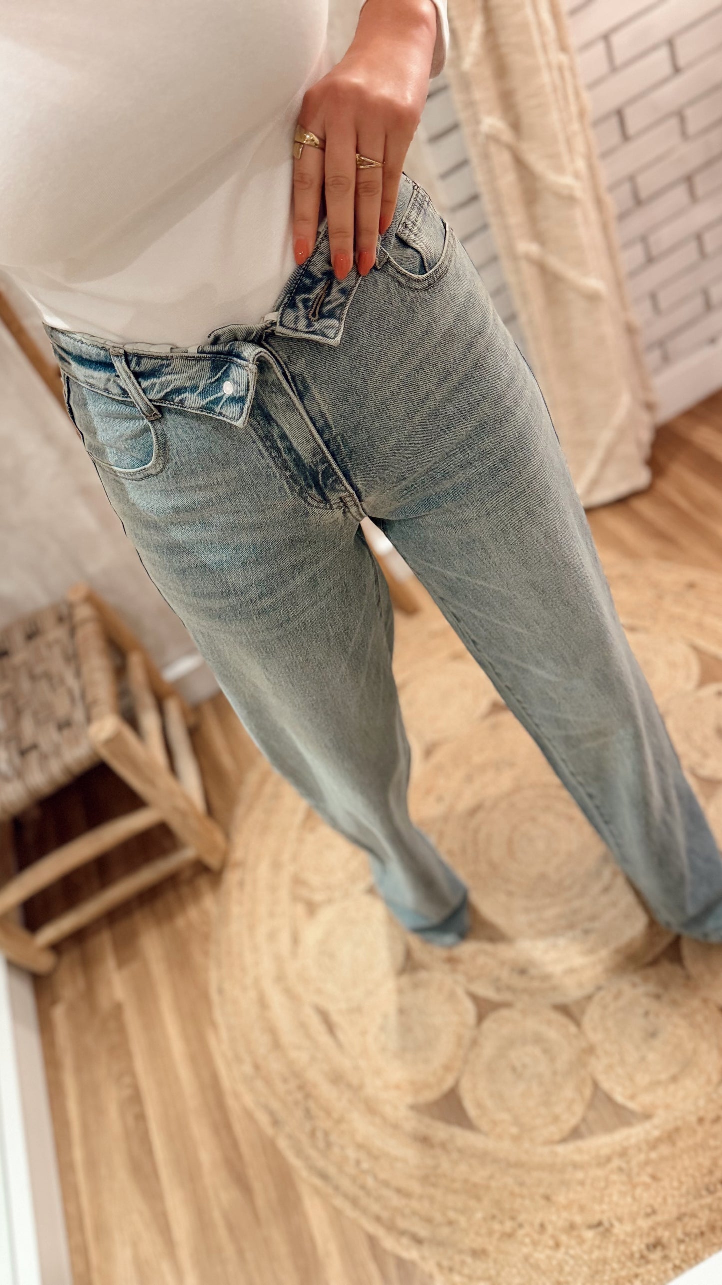 Jeans Wide Leg "Cross Waist" – Lavagem Clara