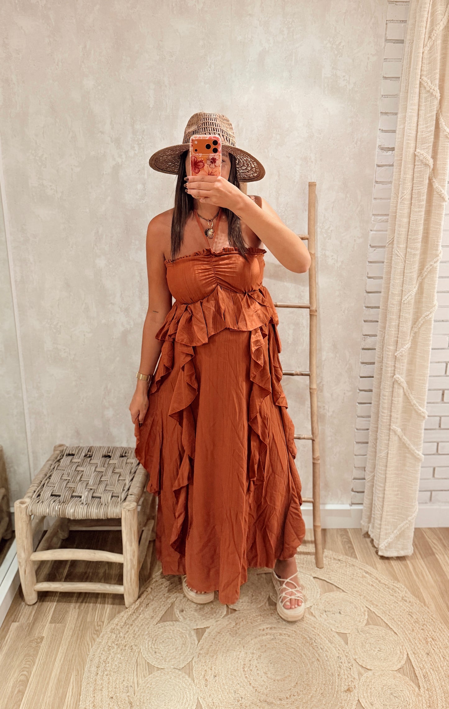 Vestido Comprido com Folhos Laterais
