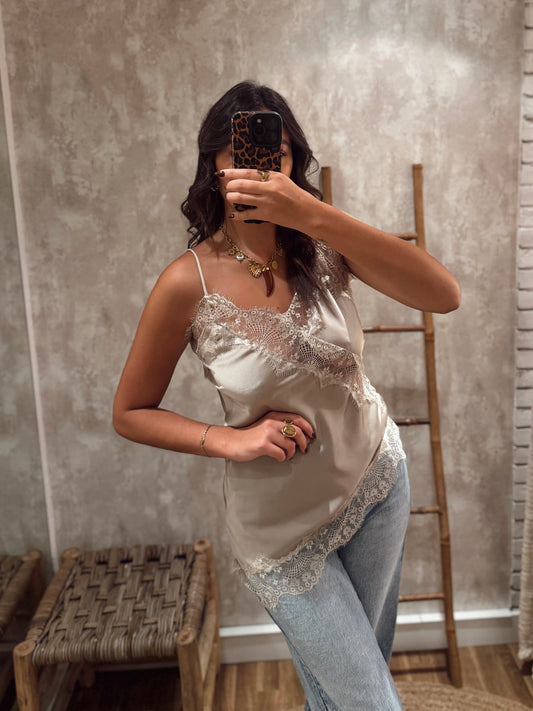 Top acetinado c/renda