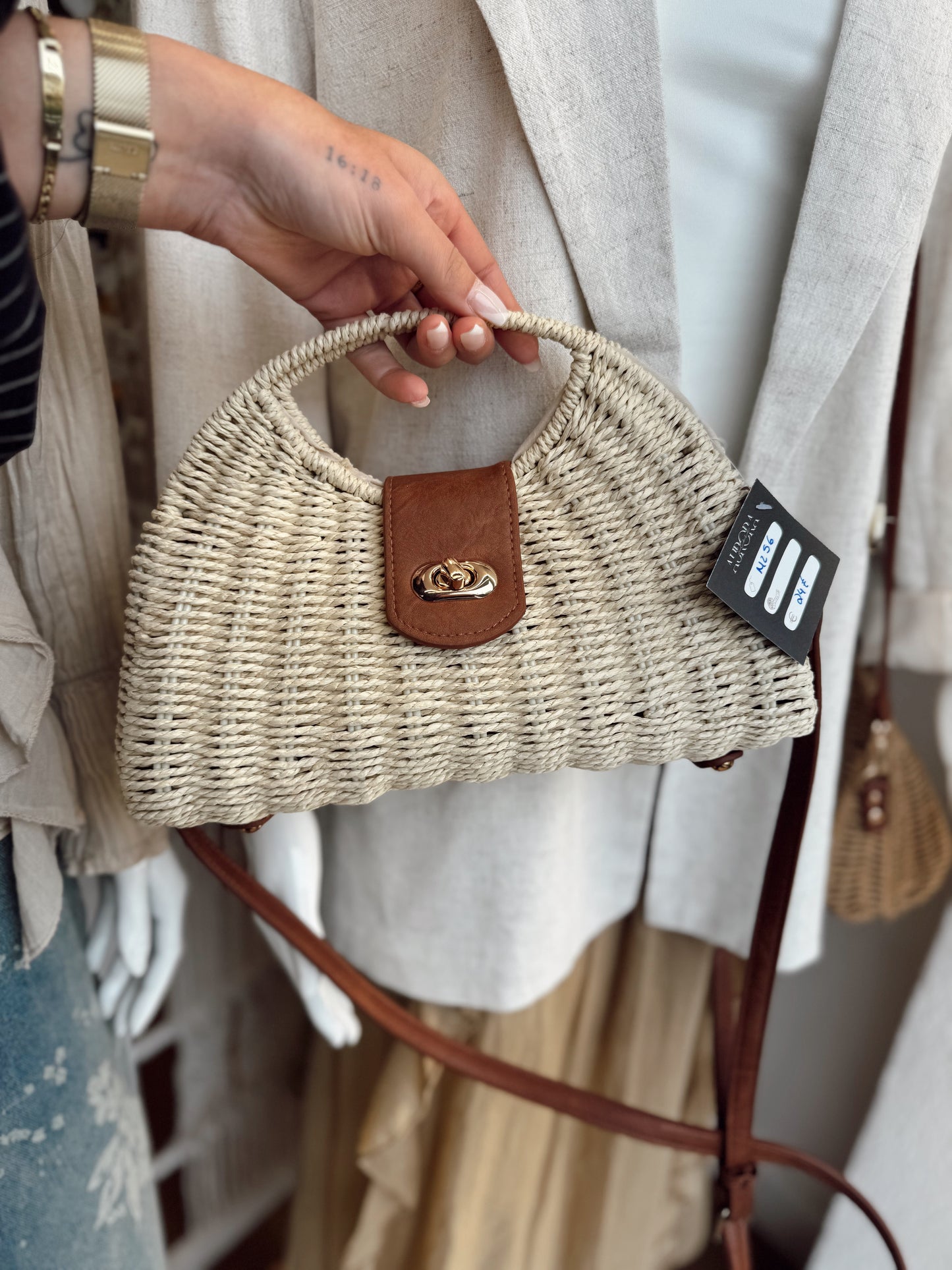 Bolsos tipo cesta redondeados