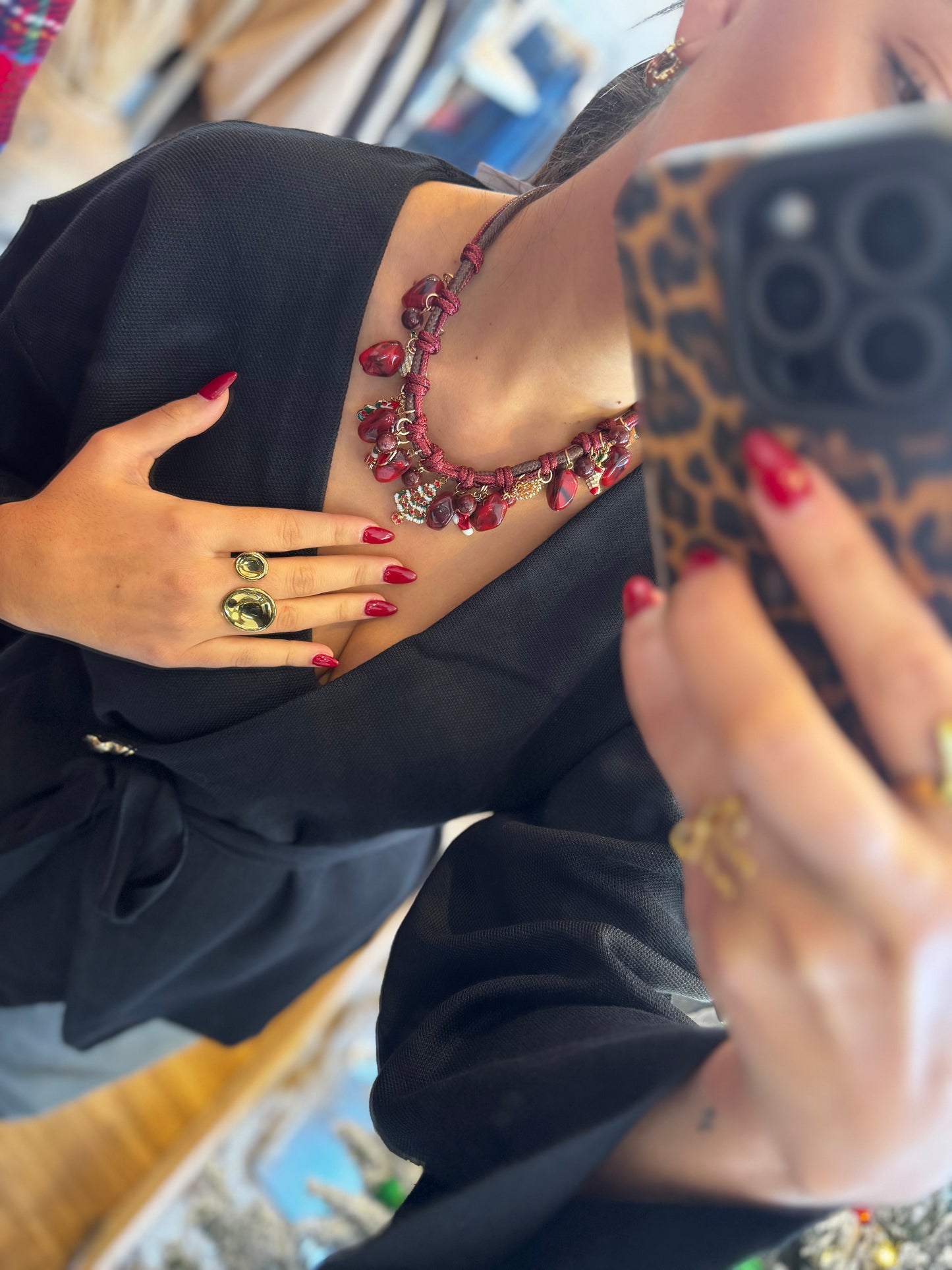 Colar com pendentes natalícios