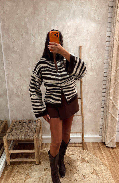 Cardigan Zebra com Fecho Duplo