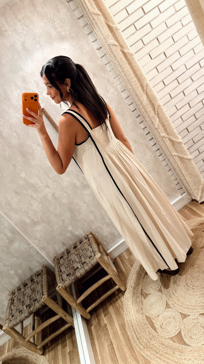 Vestido Longo Linhas Verticais