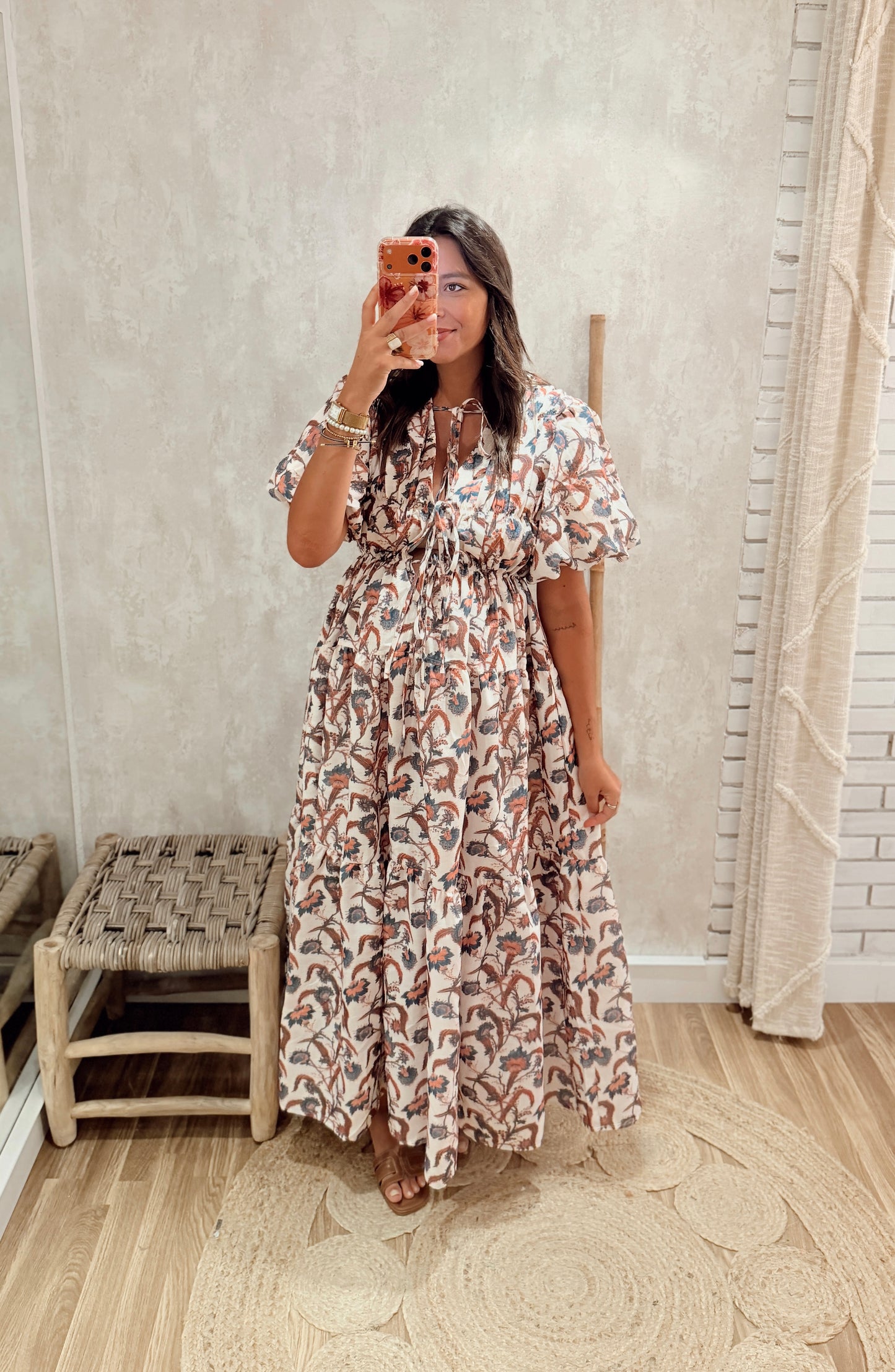 Vestido Comprido Floral em Camadas
