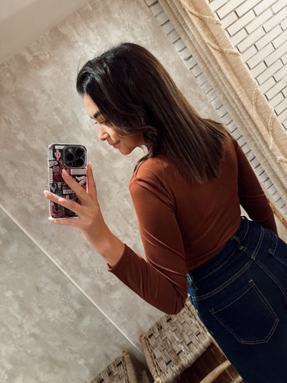 Body manga comprida em licra c/decote quadrado