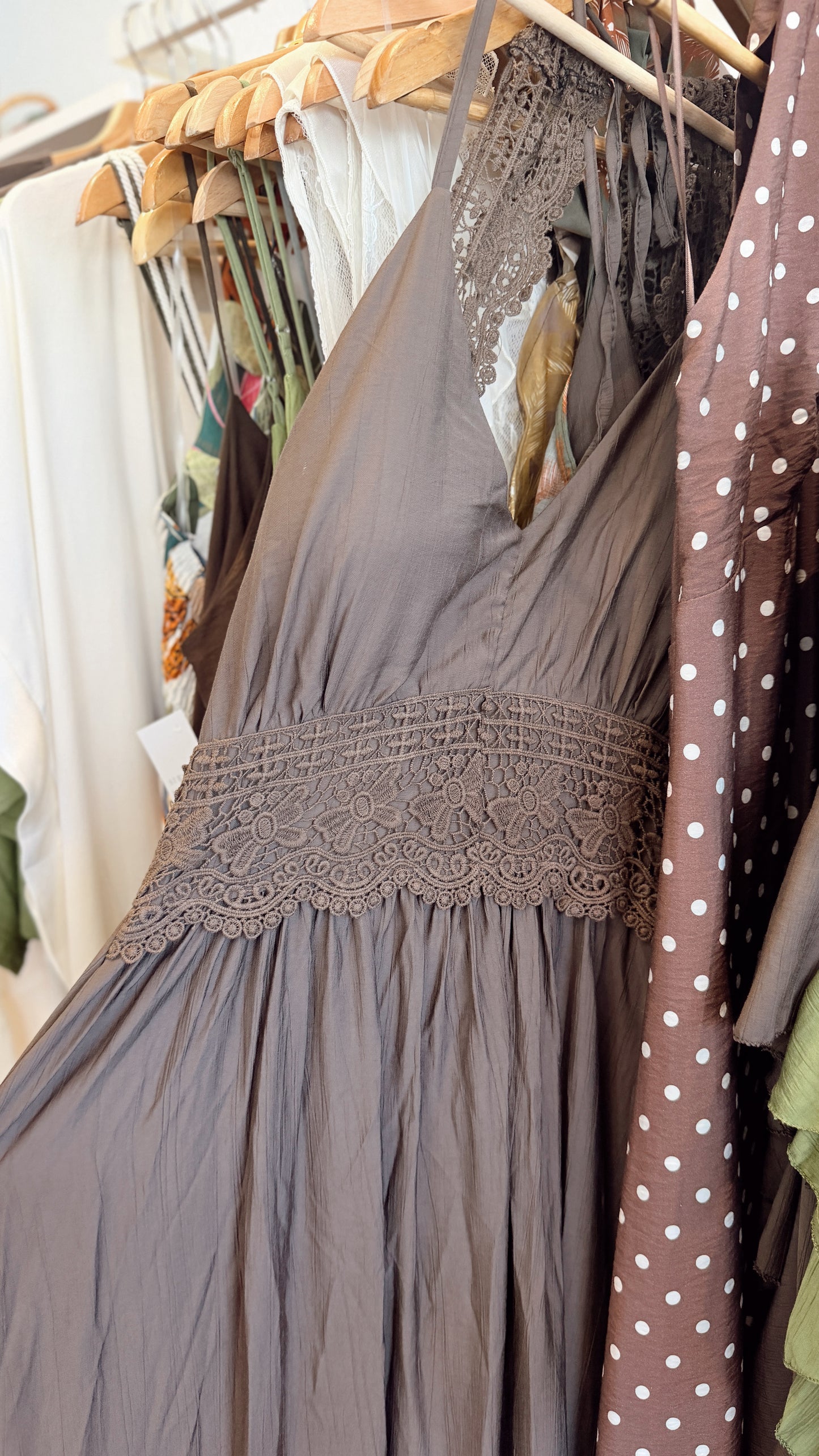 Vestido Comprido com Renda e Costas Abertas