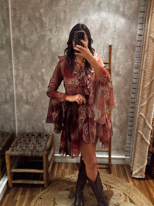 Vestido em tecido de seda leve- Telha