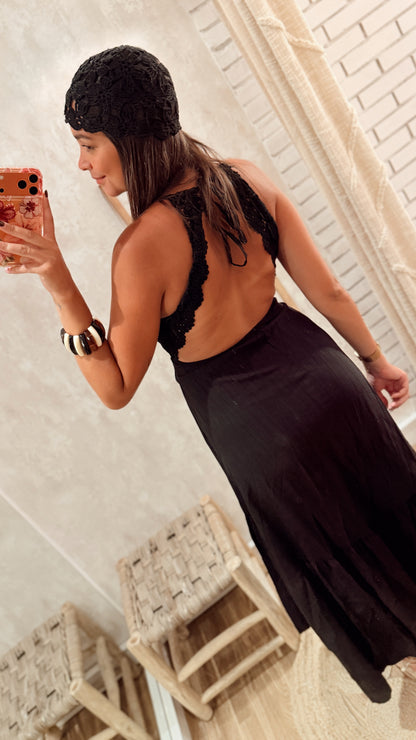 Vestido Comprido com Renda e Costas Abertas