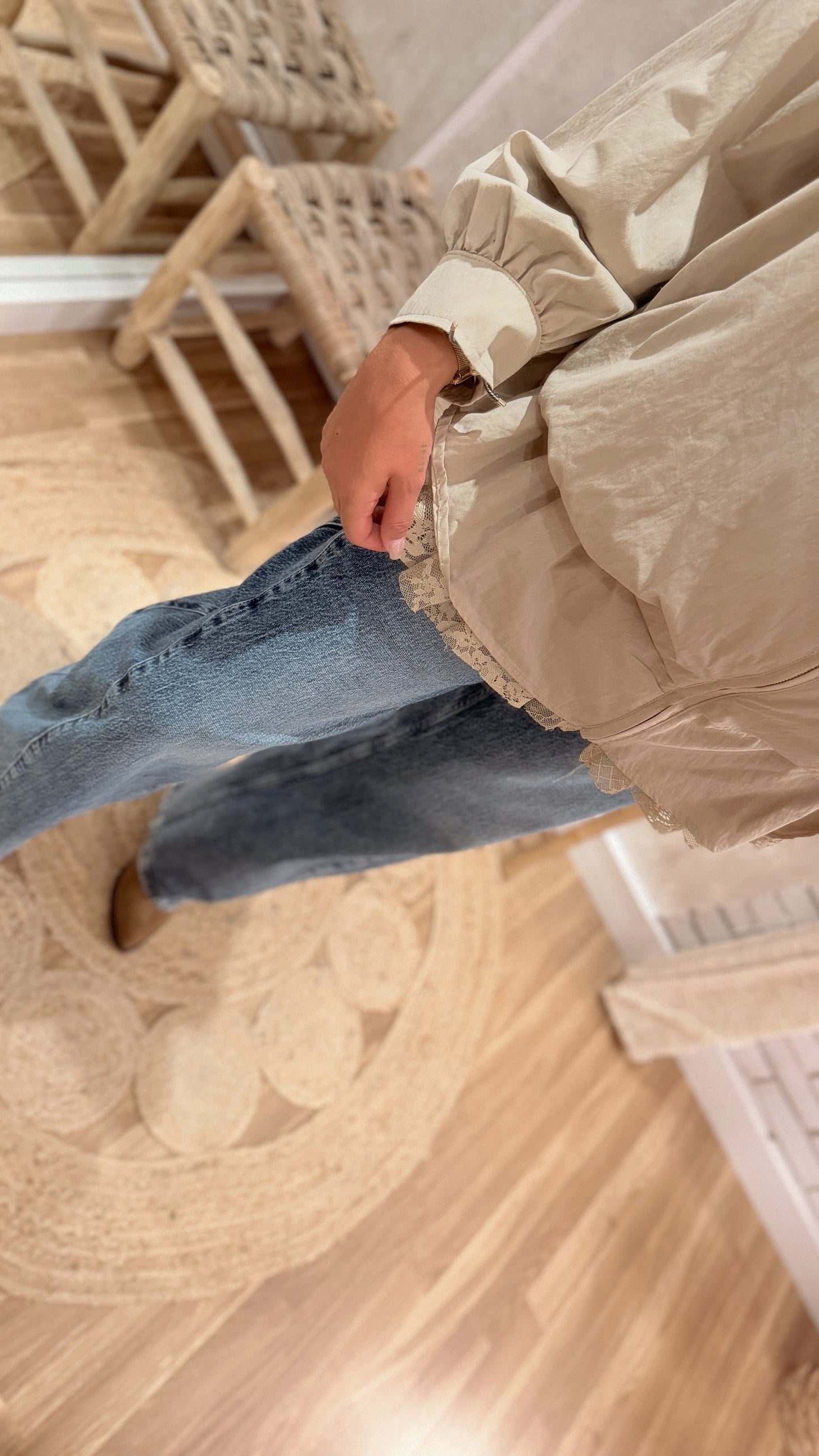Casaco Gabardine com Folhos