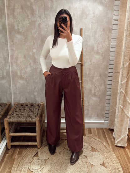 Calças de corte reto em Napa