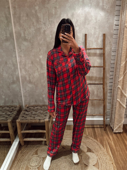 Kit de Natal Aurora Store — Pijama Unissexo com Cartão-Presente