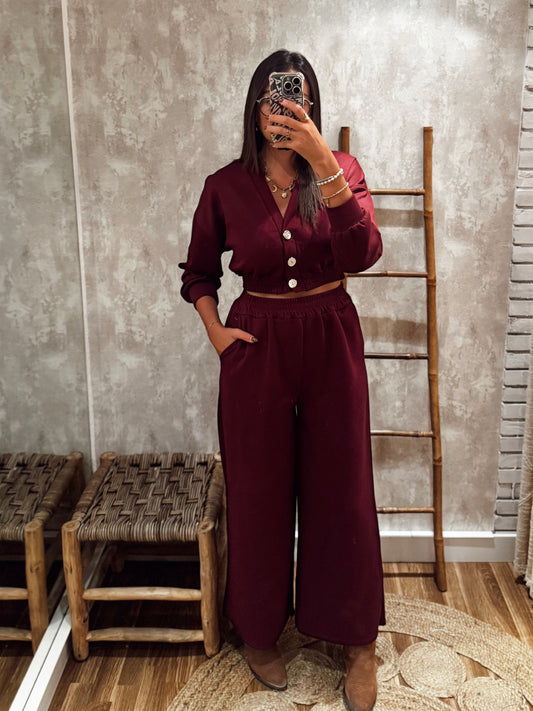 Conjunto de peluche con chaqueta y pantalón