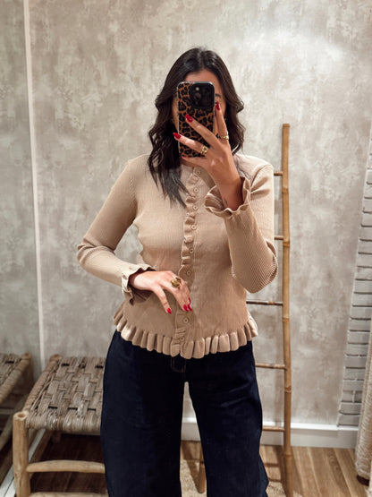 Casaco em malha canelada com folho