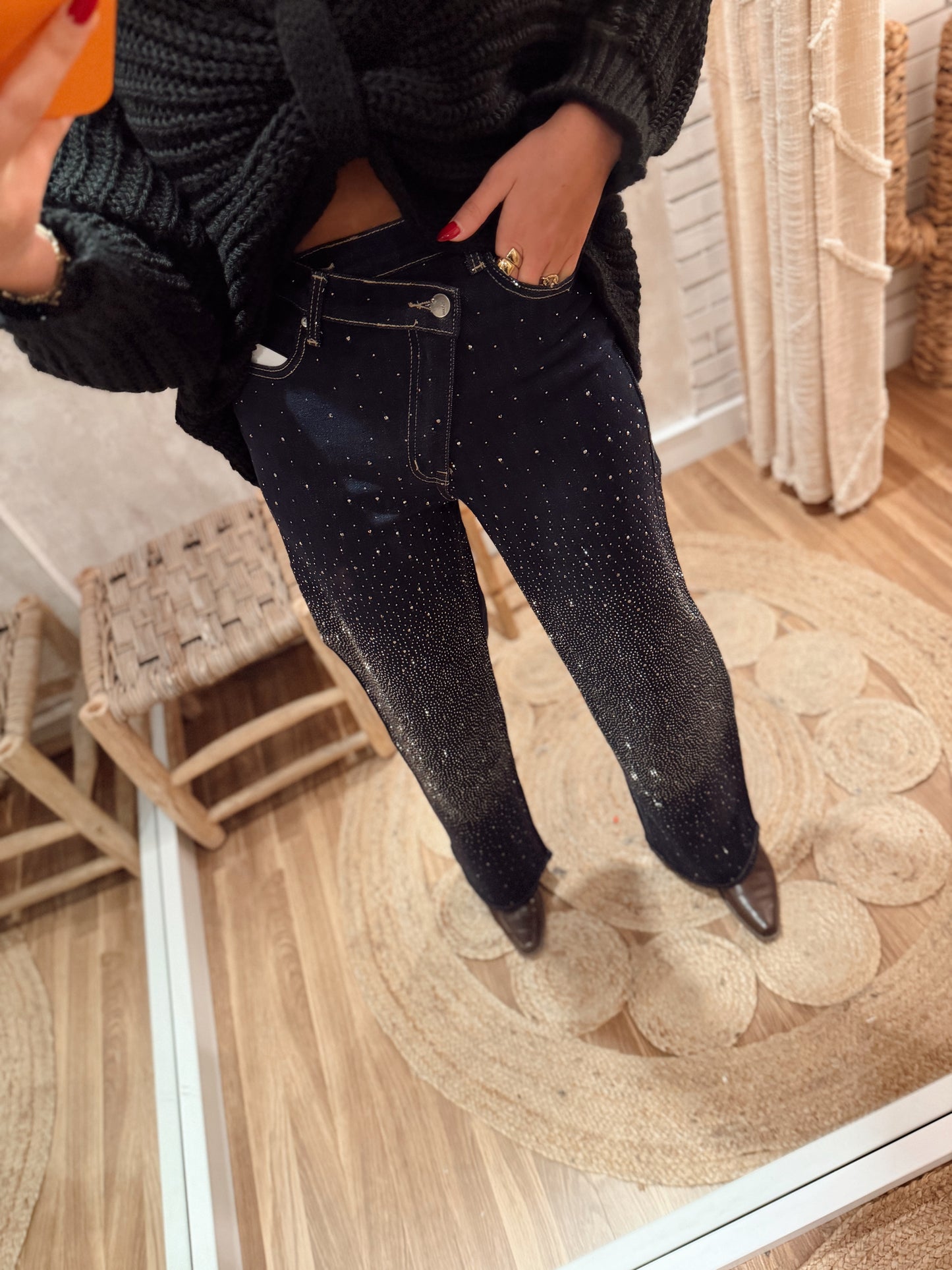 Jeans de ganga escuro c/brilhos