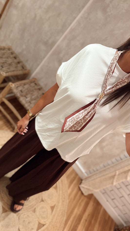 T-shirt c/lenço acetinado