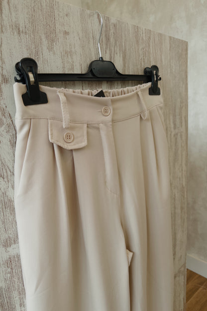 Pantalones palazzo de corte fluido