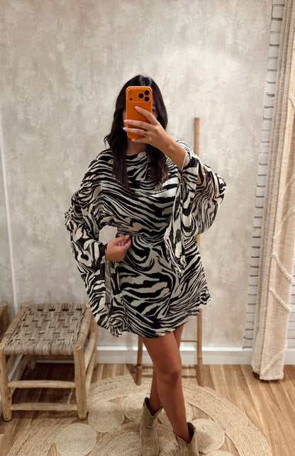 Vestido  com Padrão Zebra Abstrato - Lumina