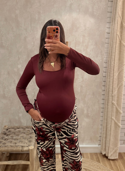 Body manga comprida em licra c/decote quadrado