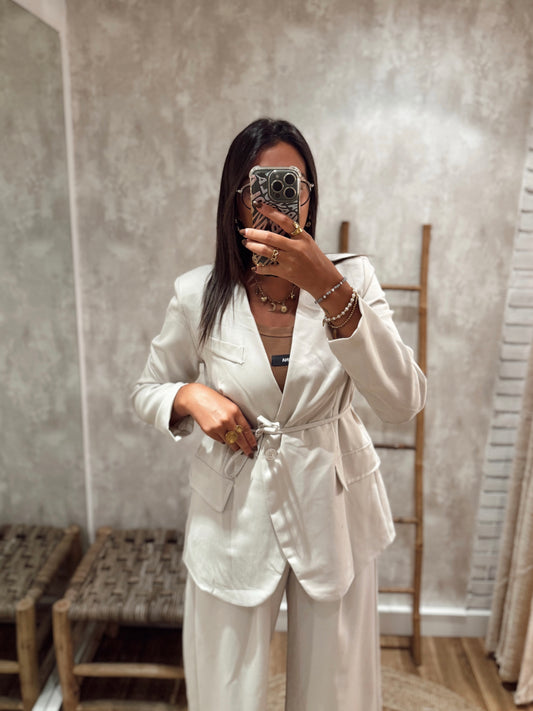 Blazer con cinturón