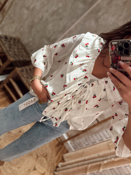 Blusa c/cerejas