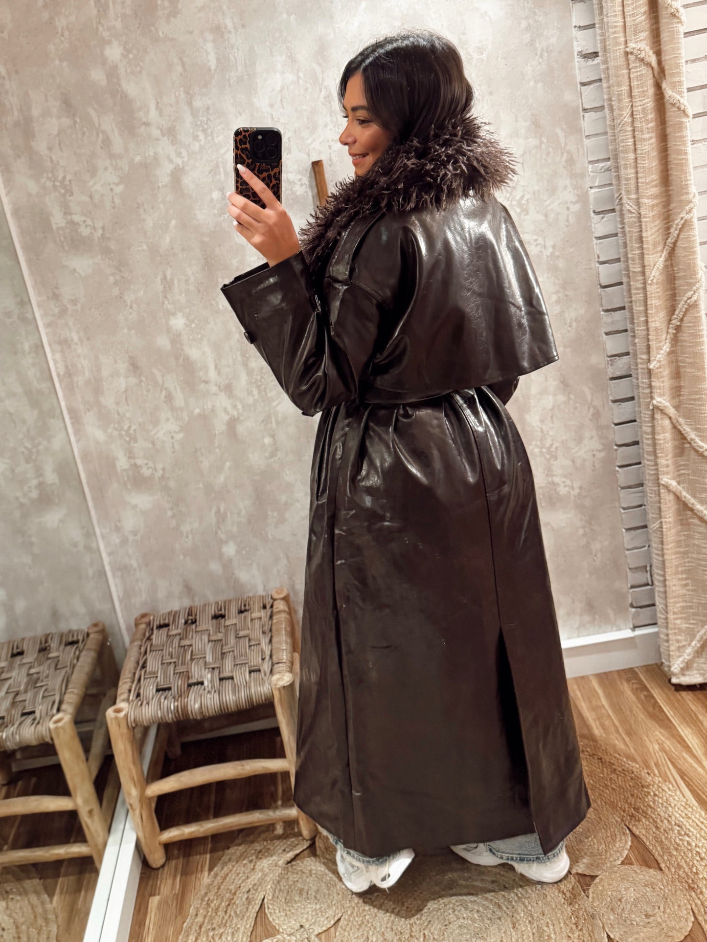 Gabardine forrada c/pêlo castanha - Mochy