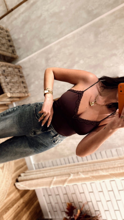 Body em licra com renda