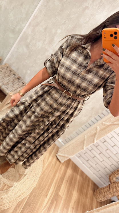 Vestido Camiseiro com Folhos