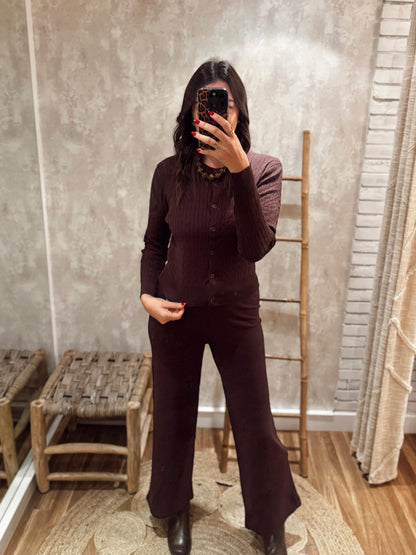 Conjunto de malha com cardigan e calça