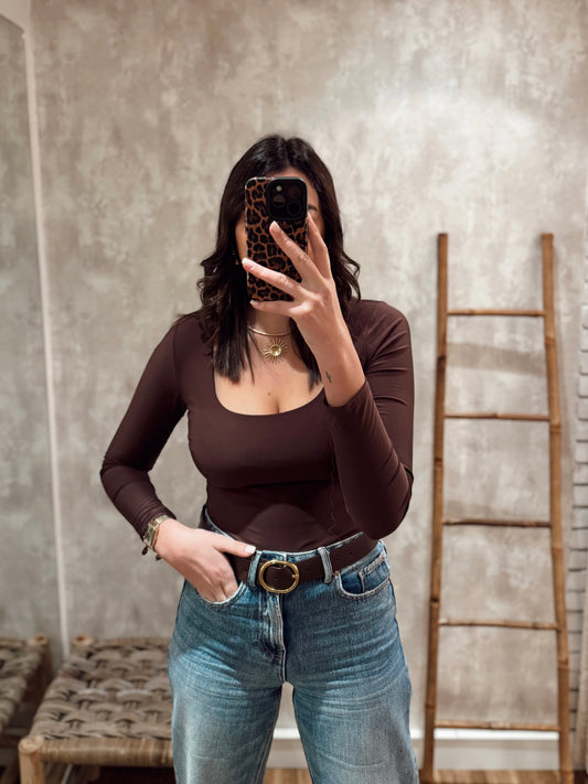 Body manga comprida em licra c/decote quadrado