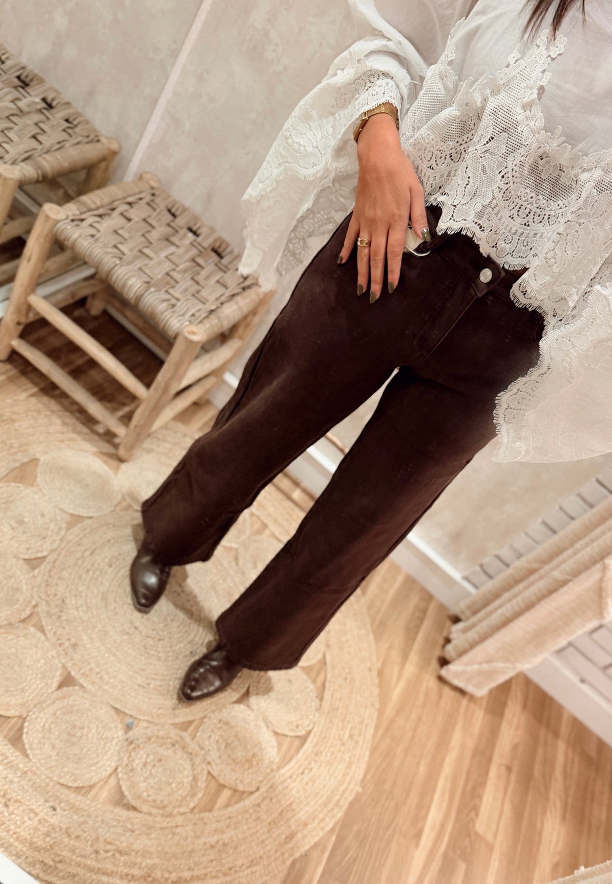 Jeans Straight Leg Cardados com Pelo