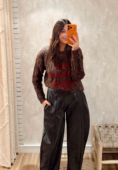 Camisola de malha leopardo com lettering vermelho